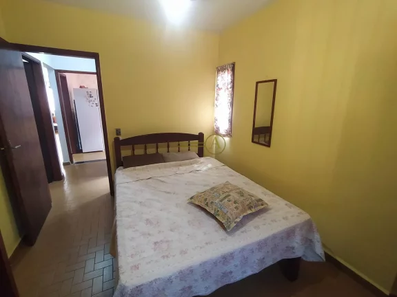 Imagem Casa com 2 dorms, á 500m da Praia, perto do centro à venda em Peruíbe