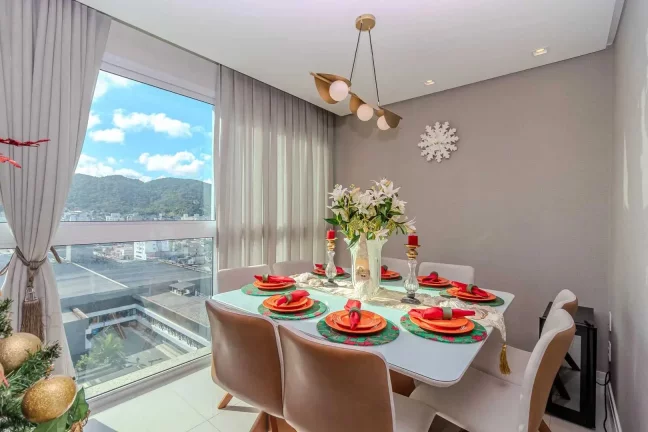 Imagem Apartamento 2 suítes e 2 dormitórios com 2 vagas de garagem em Balneário Camboriú/SC