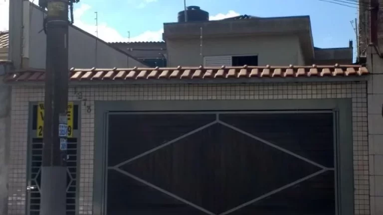 Imagem Sobrado Vila Diva - 124 m² área construída - 144 m² Terreno - 3 Dormitórios - Quintal com Churrasqueira - 4 Vagas de garagem - Portão eletrônico