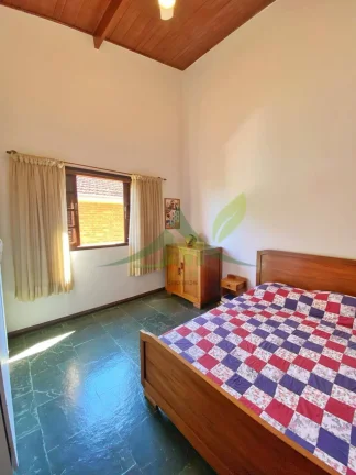 Imagem Casa Espaçosa e Aconchegante à Venda no Bairro Loanda, Atibaia/SP