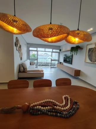 Imagem Venda de Apartamento de Luxo reformado na Vila Luis Antônio, Guarujá-SP: 3 Quartos, 1 Suíte, 2 Salas, 3 Banheiros, 1 Vaga de Garagem - 150,25 m².