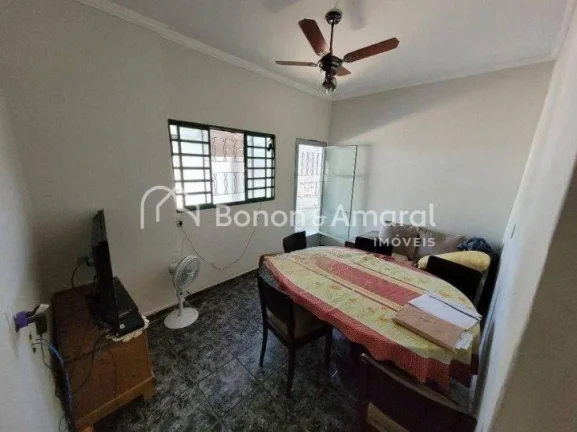 Imagem Ótima casa térrea à venda próximo do Swiss Park em Campinas
Casa com um maravilhoso quintal, sal...