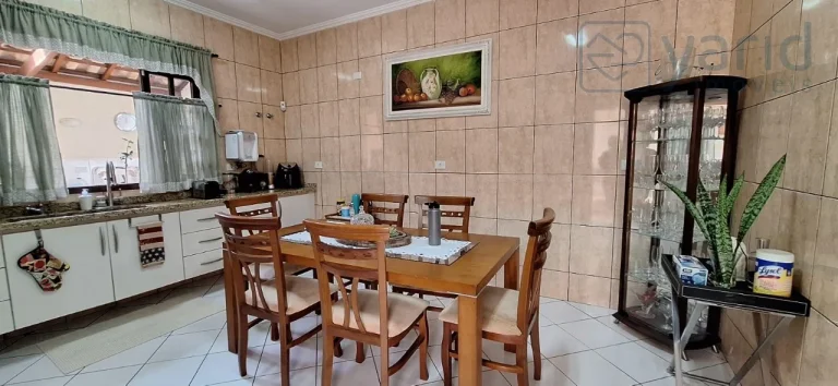 Imagem Casa à venda em Jundiaí-SP, Jardim Ermida II: 3 quartos, 3 suítes, 1 sala, 2 vagas de garagem, 190m².