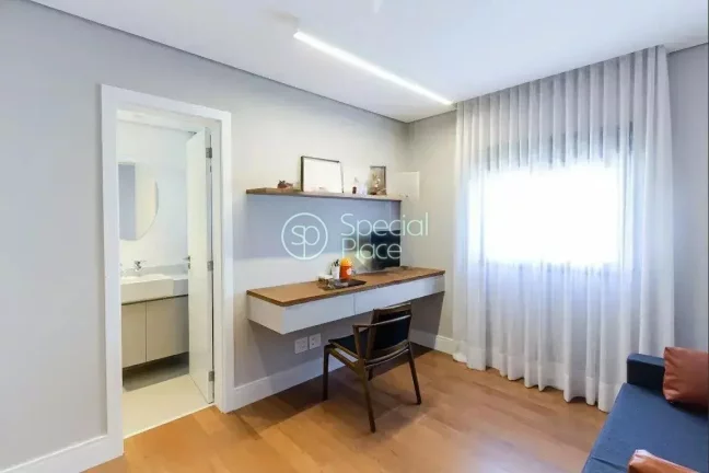 Imagem Ótima localização! Excelente planta 168 metros 4 dormitórios 3 suítes 4 banheiros 2 vagas Pisci...