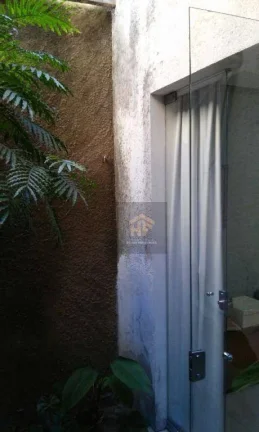 Imagem Casa com Piscina de 4 Quartos em Cajueiro, Recife