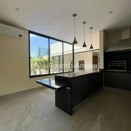 Imagem Casa térrea para locação no Condomínio Parque das Sapucaias
Elegância, conforto e integração ...