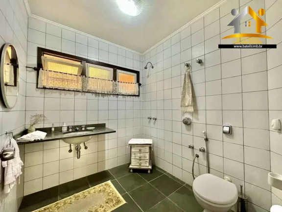 Imagem Casa à venda localizada no miolo da Granja Viana, em Cotia - SP | Batelli Imóveis