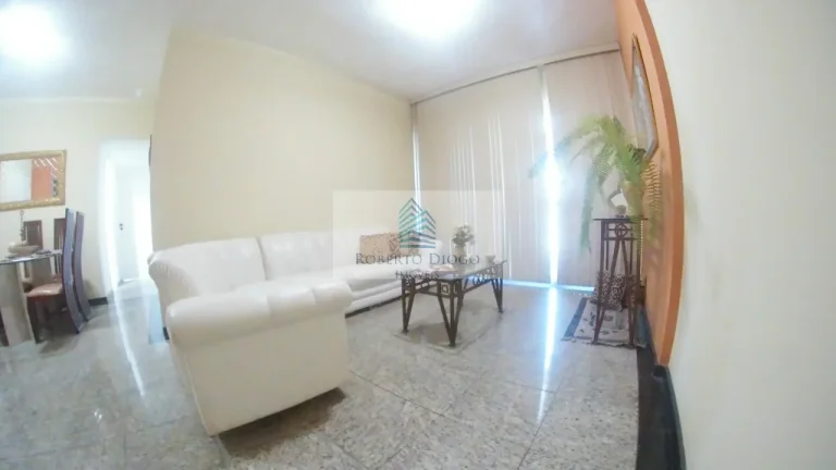 Imagem Imperdível Apartamento à Venda em Icaraí, Niterói-RJ: 3 Quartos, 1 Suíte, 1 Sala, 3 Banheiros, 1 Vaga de Garagem, 161m² de Área.