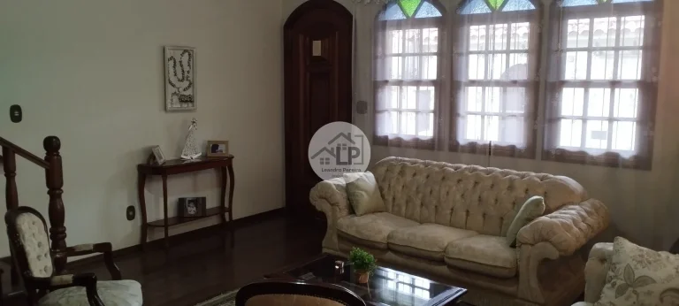 Imagem Vende-se casa no bairro Niterói em Volta Redonda
