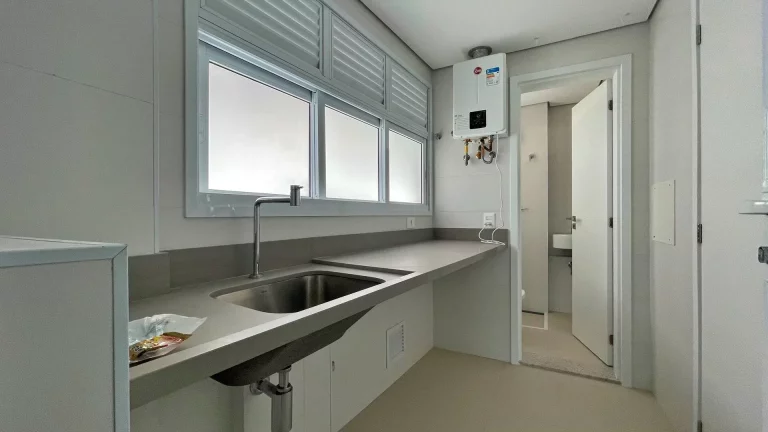 Imagem Apartamento com 4 dormitórios à venda, 140 m por R$ 9.800.000,00 - Riviera
