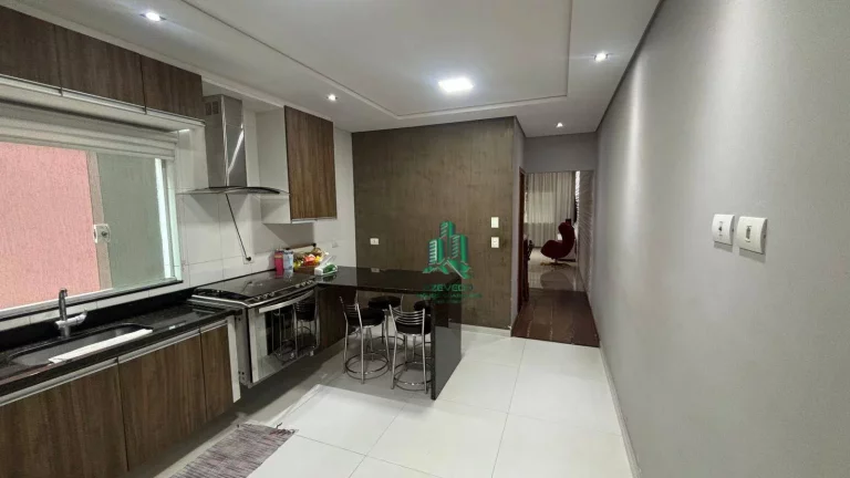 Imagem Sobrado com 4 dormitórios à venda, 216 m² por R$ 901.000,00 - Jardim Adriana - Guarulhos/SP