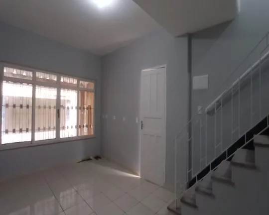 Imagem Sobrado à venda 200 m Com 2 Quartos - Vila Polopoli