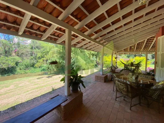 Imagem Lindo Sítio à Venda em Piracaia dentro da Cidade