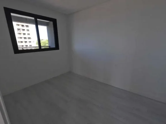 Imagem Apartamento com 2 dormitórios sendo 1 suíte e 2 vagas de garagem na Praia Brava/SC