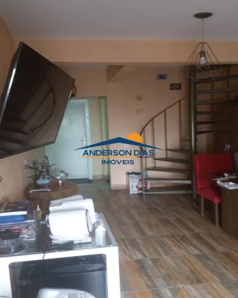 Imagem Sobrado com 2 dormitórios à venda, 94 m² por R$ 370.000 - Jd. Britânia - Caraguatatuba/SP
