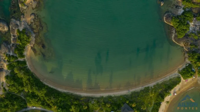 Imagem Lote com 733m2 à Venda em Condomínio Fechado Alpha Ville 3 Praias - Guarapari/ES