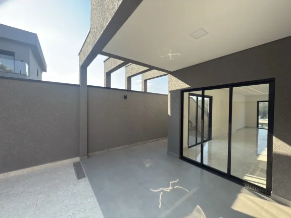 Imagem Casa a venda com 3 suítes, 4 vagas e piscina deslumbrante.