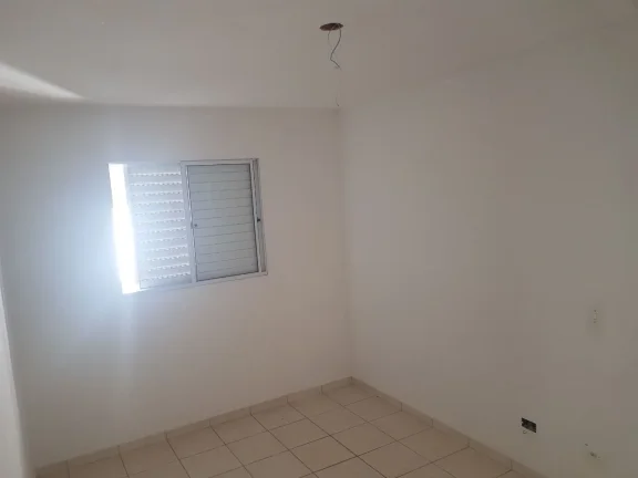 Imagem Apartamento com 2 dormitórios, banheiro com blindex, sala, cozinha com armários , lavanderia com a...