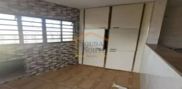 Imagem Casa térrea com 125 m². Dispõe de 2 dormitórios, sala, cozinha, banheiro, lavanderia, quintal. I...
