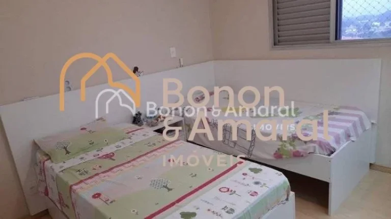 Imagem Apartamento à venda em Campinas próximo à Lagoa do Taquaral.
Possui 3 quartos sendo 1 suíte, var...