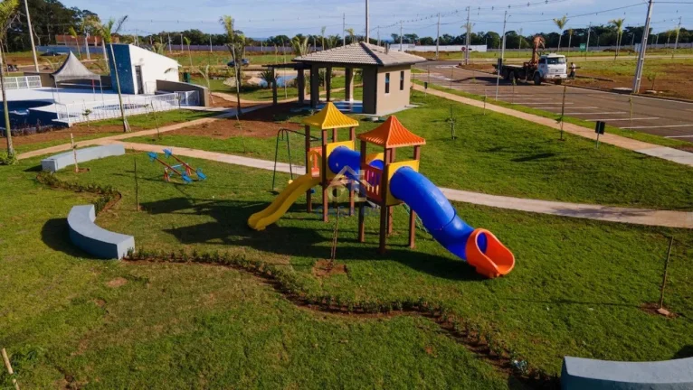 Imagem TERRENO DE 300 M² NO FLORAIS CHAPADA - VENDA