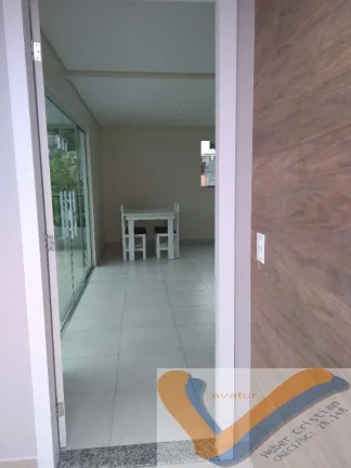 Imagem Prédio com 3 apartamentos