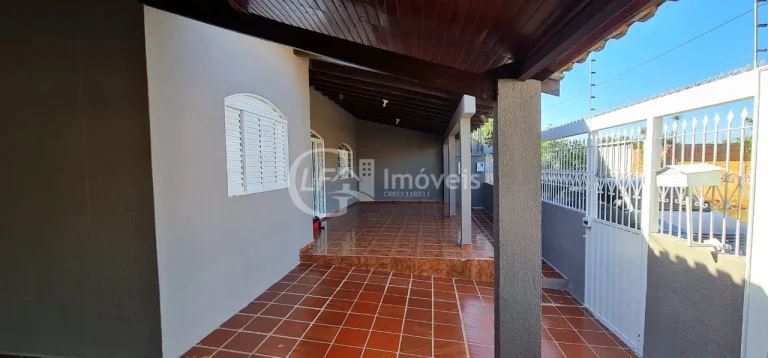 Imagem Casa de 4 quartos e 1 suíte à venda em Campo Grande-MS, Bairro Coophasul, com 250m² de área e 4 vagas de garagem