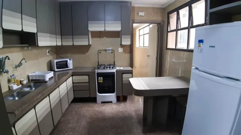 Imagem APARTAMENTO MOBILIADO, COM 190,00 M² DE ÁREA ÚTIL, 3 SUÍTES SENDO 1 MASTER E VAGA DE GARAGEM