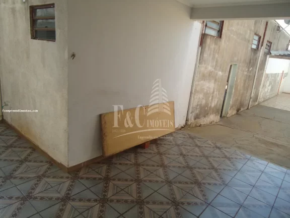 Imagem Casa para Venda em Limeira, JARDIM DO LAGO, 3 dormitórios, 3 suítes, 2 banheiros, 6 vagas