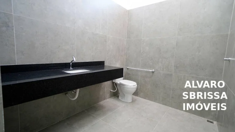 Imagem Excelente imóvel comercial com ótima estrutura e amplo espaço para diversos tipos de atividades.
