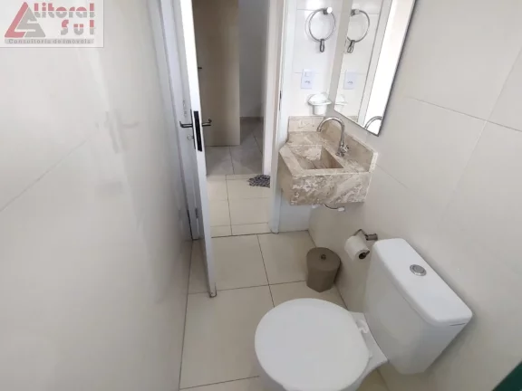 Imagem Casa em Condomínio para Locação em Praia Grande-SP no Bairro Sítio do Campo: 2 Quartos, 1 Sala, 1 Banheiro e 1 Vaga de Garagem!