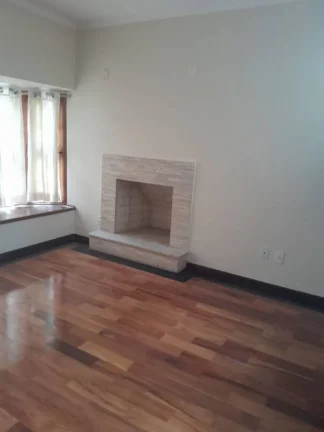 Imagem Casa Sobrado, 3 Dormitórios ( 1 Suíte),275m², Condomínio San Marino, Sjc.