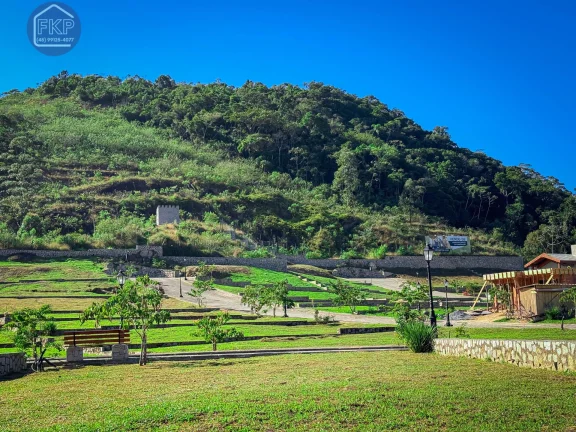 Imagem Terreno em Condomínio!