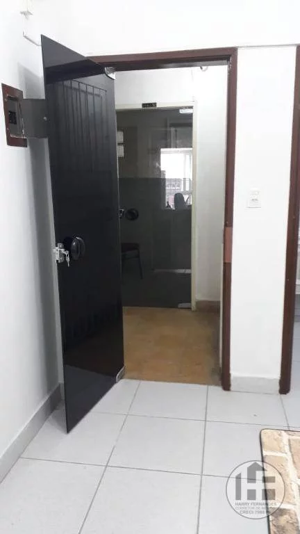 Sala Comercial à Venda, 30 m² em Santo Antônio - Recife
