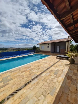 Imagem CHÁCARA COM 3 DORMITÓRIOS LOCALIZADA NO JD. CANANEIA - PILAR DO SUL