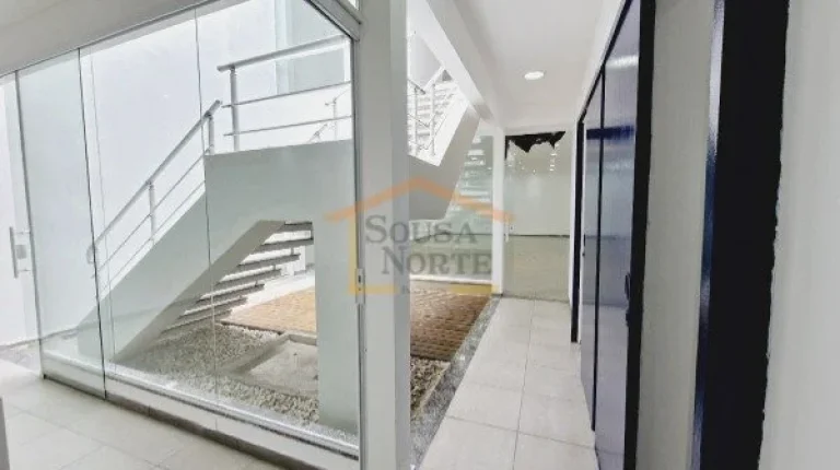 Imagem Prédio comercial situado em uma região de intenso movimento, oferecendo excelente visibilidade.
Es...