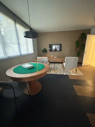 Imagem Apartamento de 25 m², mobiliado, com 1 dormitório, 1 banheiro e armários na cozinha, quarto e ban...