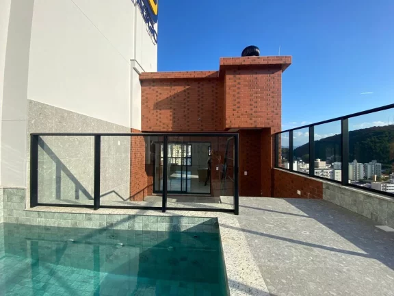 Imagem Cobertura com 4 suítes à venda no Centro de Balneário Camboriú/SC