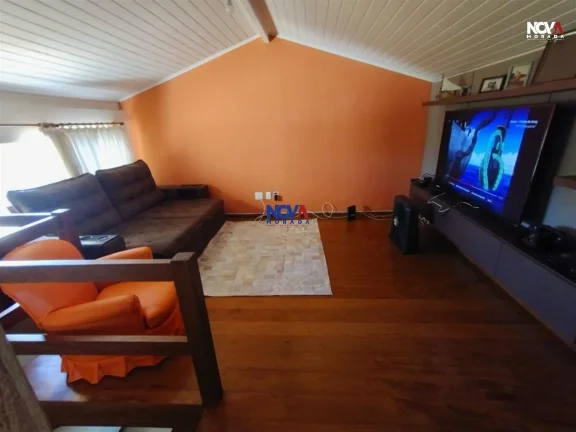 Imagem Apresentando uma oportunidade única de residência em Interlagos, esta luxuosa casa duplex de 360m2...