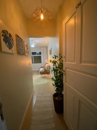 Imagem APARTAMENTO COM 1 QUARTO E SALA NA REGIÃO DA AREIA PRETA CENTRO GUARAPARI ES