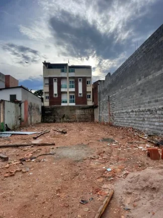 Imagem Alugo Galpao com 1.185mts² de terreno e 978mts² de area constru