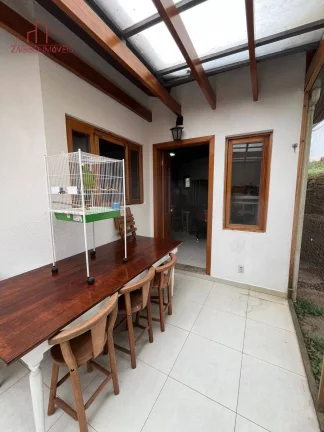 Imagem Belíssimo casa no horto do ypê - 2 suítes - 420 m²
