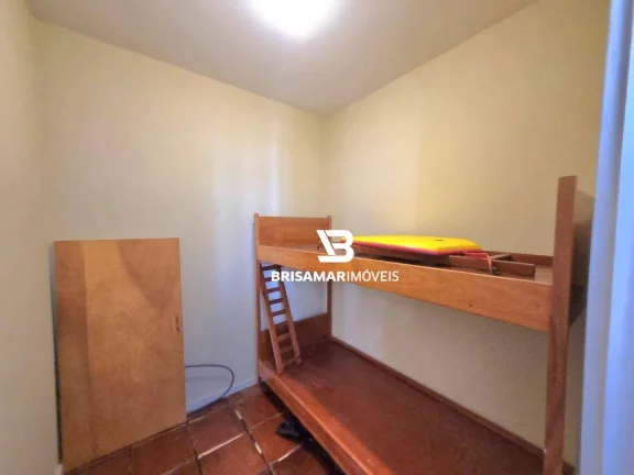 Imagem PITANGUEIRAS- UMA QUADRA DA PRAIA , LOCALIZAÇÃO ESPETACULAR , GARAGEM NO PRÉDIO.
