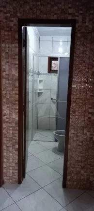 Imagem CASA DE MADEIRA, 2 QUARTOS, BARRA DO SAI