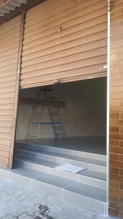 Imagem ???? Procura um espaço comercial compacto e estratégico? Esse salão pode ser perfeito pra você!