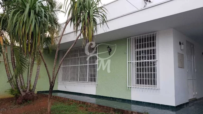 Imagem Casa em área Residencial e Comercial - 340m²