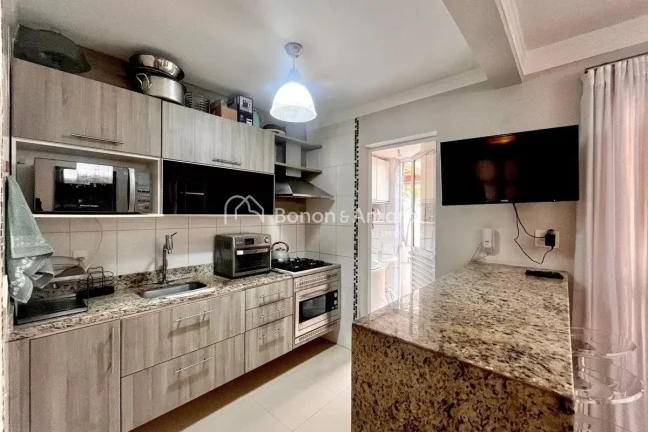 Imagem Localizada em um dos bairros mais desejados de Campinas, esta casa em condomínio na Chácara Primav...
