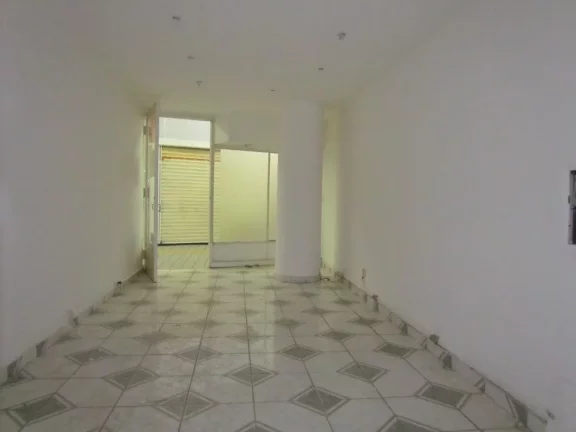 Imagem Excelente Loja Galeria Centro de SP - República – Próxima à Estação República do Metrô - Galeria Califórnia - Rua Barão de Itapetininga 255 - LO0785