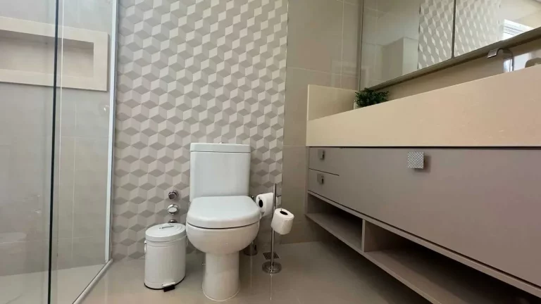 Imagem Apartamento com 3 suítes, 2 vagas de garagem no Pioneiros em Balneário Camboriú