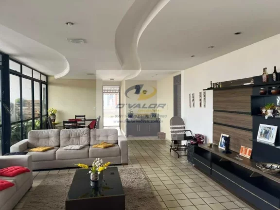 Imagem Vendo Apartamento com 347,69m², 4 quartos s/ 3 suítes + DCE, sala ampla e 3 vagas
